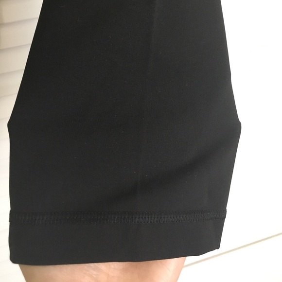 Lululemon Wunder Under Mid-Rise Capri. - Picture 3 of 7